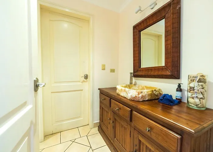 Sunrise 7 - 2 Bedroom, Ocean View *